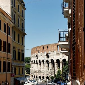Colosseo Apartments And Rooms - Rome City Centre